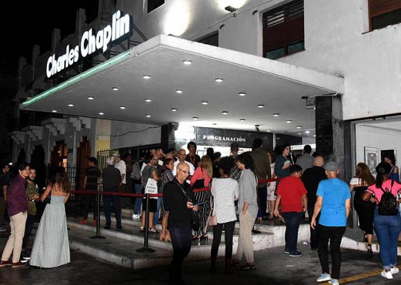 Con homenaje a Fidel en la gran pantalla reabrió cine Chaplin. Foto: Tribuna de La Habana