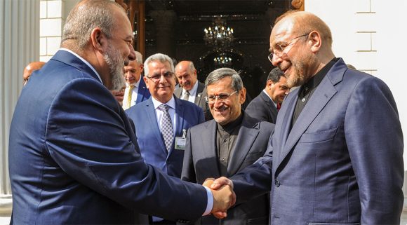 Encuentro entre el primer ministro Manuel Marrero Cruz y el presidente de la Asamblea Consultiva Islámica de Irán, Mohamad Baqer Qalibaf. Foto: Estudios Revolución.