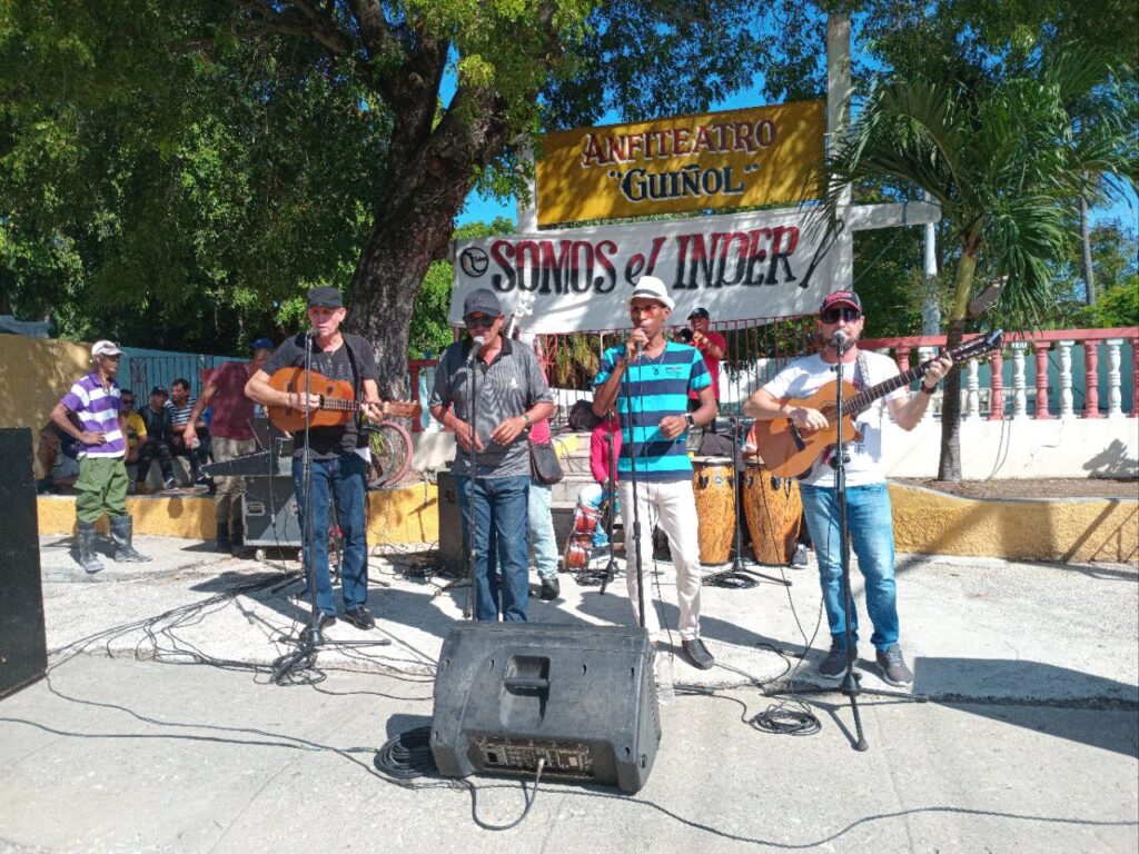 El Conjunto Saborit se presentó en el área de la Feria // Foto: Claudia Sánchez
