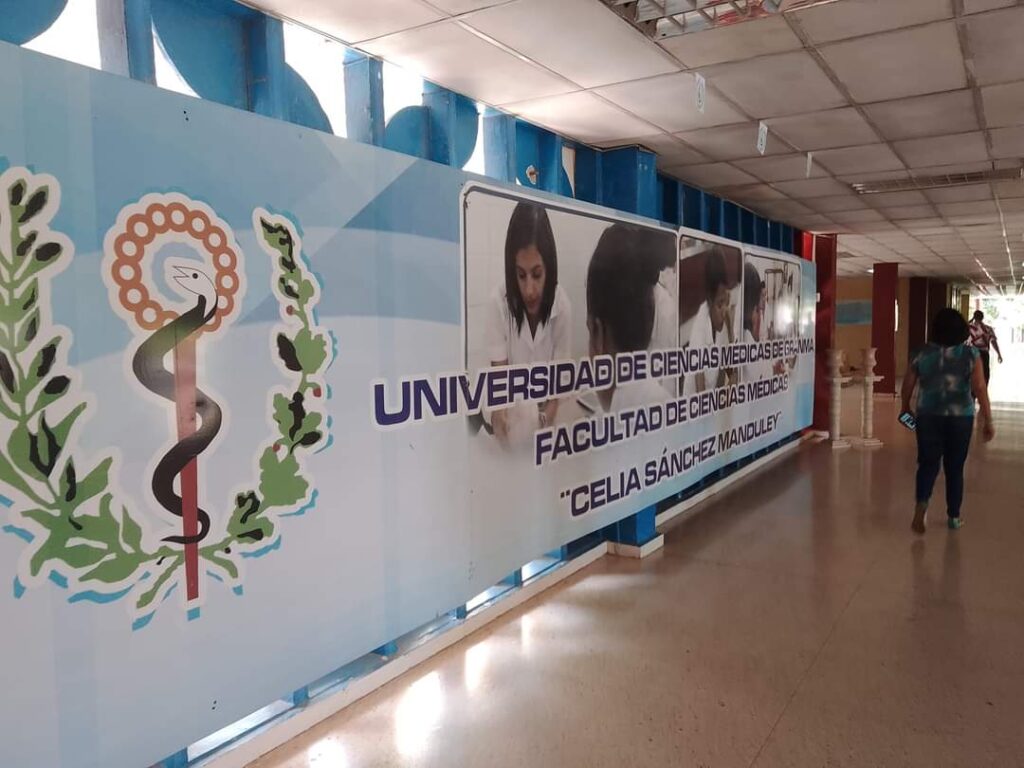 Inicia Universidad de Ciencias Médicas de Manzanillo el período lectivo 2024-2025// Foto Roberto Mesa Matos