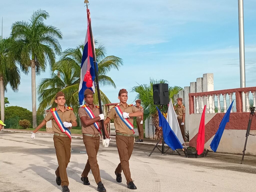 La Escuela Militar Camilo Cienfuegos de Manzanillo se erige como un símbolo de continuidad del legado revolucionario, // Foto: Claudia Sánchez
