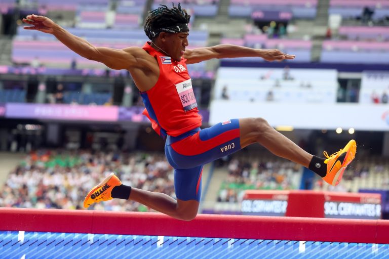 Robiel Yankiel Sol Cervantes compite en la final de salto de longitud T47 del atletismo con sede en Estadio de Francia durante los Juegos Paralìmpicos París 2024, el 3 de Agosto de 2024 en Paris, Francia. FOTO: Calixto N. Llanes/Periódico JIT (Cuba)