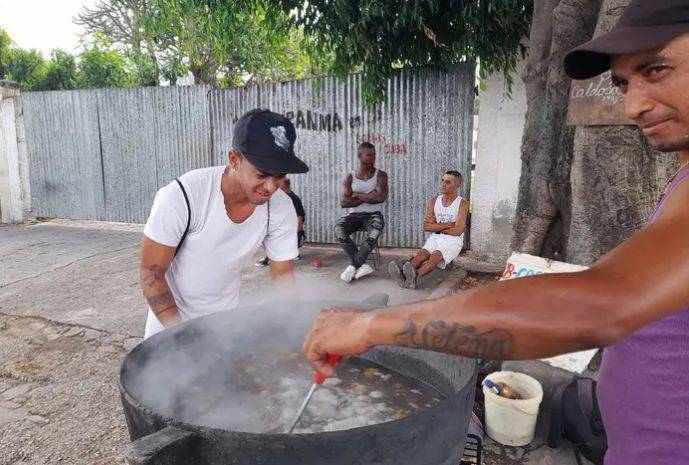 Foto: Empresa de Comercio en Manzanillo