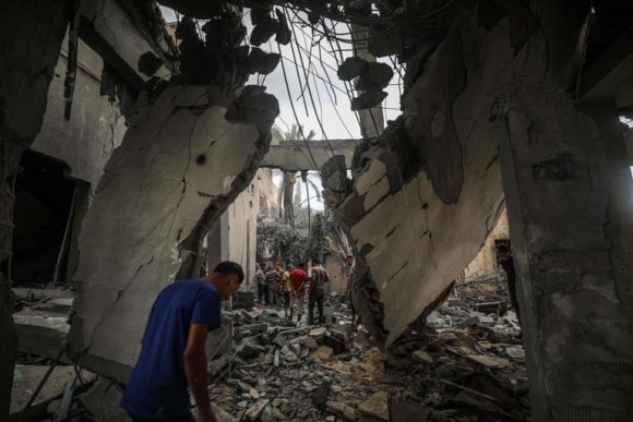 Las Fuerzas de Defensa de Israel (FDI) justificaron las incursiones alegando que los edificios atacados eran centros de mando del Movimiento de Resistencia Islámica.