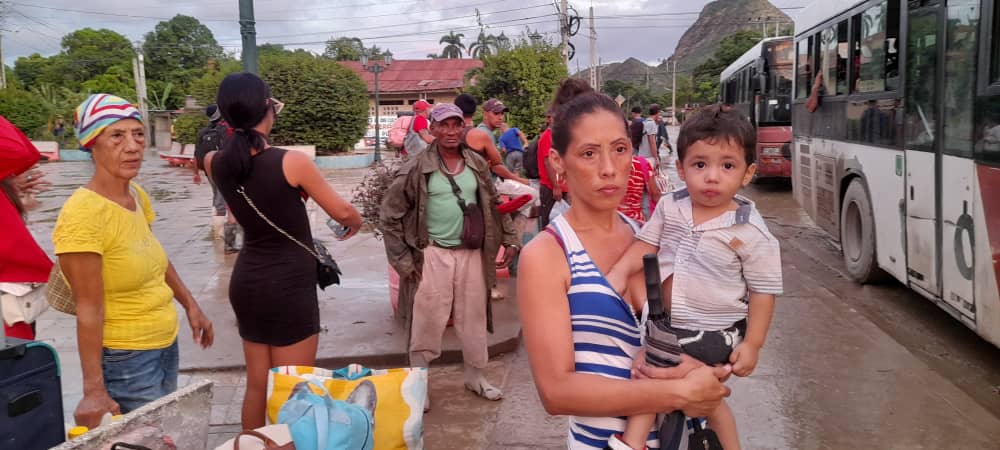 Evacuación en San Antonio. Foto: Veneceremos.