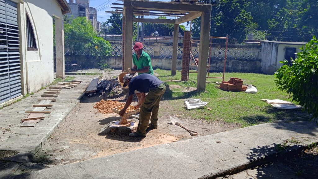 Base para calentadores solares Círculo Infantil Bartolo Soto // Foto: Marlene Herrera