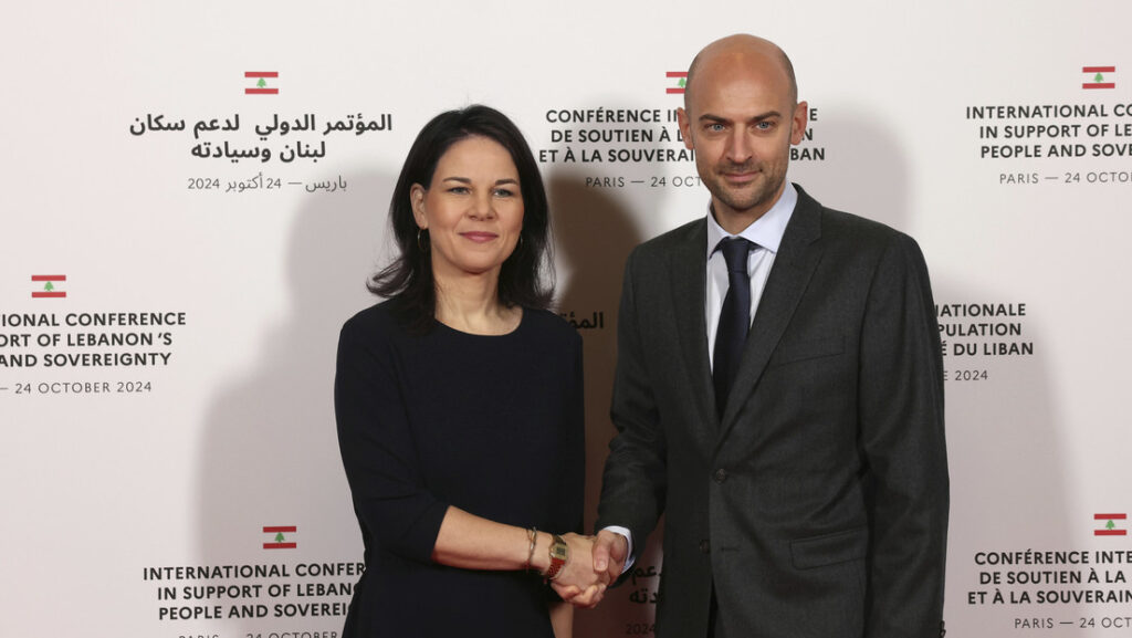 La ministra de Asuntos Exteriores de Alemania, Annalena Baerbock, y su par francés, Jean Michel Barrot, en París, Francia, el 24 de octubre de 2024.Alain Jocard, Pool / AP