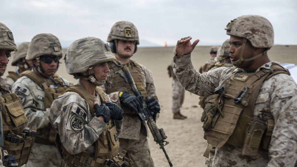 Marines estadounidenses durante el ejercicio multinacional ‘Resolute Sentinel’ con sus pares peruanos el 3 de julio de 2023 en Perú.U.S. Air Force / Tech. Sgt. Shawn White