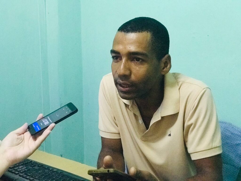 Yasmani Esteban Castillo Blanco, Jefe del Departamento de Sanidad Animal de Manzanillo / Foto Samanta Cabrera Almeida 