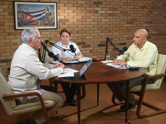 Tenemos que poner límite, en primer lugar, para que siga funcionando el sistema, explicó el mandatario. Foto: Estudios Revolución