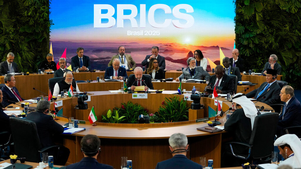 Eraldo Peres / AP