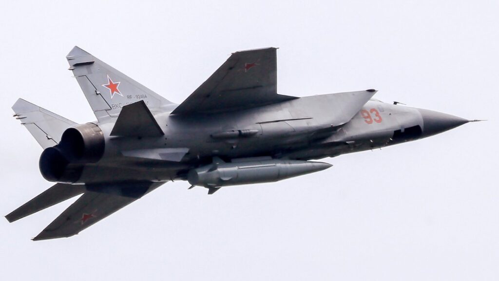 Caza MiG-31K con misil hipersónico KinzhalAnton Denisov / Sputnik