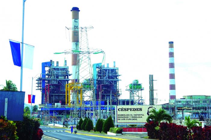 Próximamente debe entrar una unidad de las CTE Carlos Manuel de Céspedes, en Cienfuegos, expresó el Ministro de Energía y Minas, en la comisión de Industria, Construcciones y Energía. Foto: Rey López