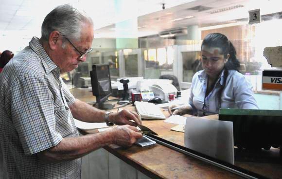 Las personas con derecho a más de una pensión de Seguridad Social recibirán el incremento sobre la cuantía de la pensión unificada. Foto: Archivo de Granma