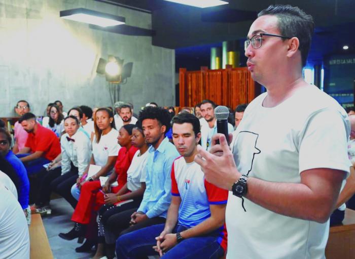  Ante el Centenario del Comandante en Jefe, es preciso estudiar su pensamiento, su legado, y traer a Fidel a estos tiempos. Foto: Estudios Revolución 