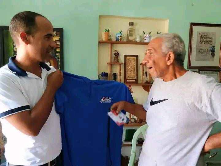 Martínez Robles al momento de conocer que es invitado de honor a la 31 Fiesta de la Cubanía // Foto: Roberto Mesa Matos.
