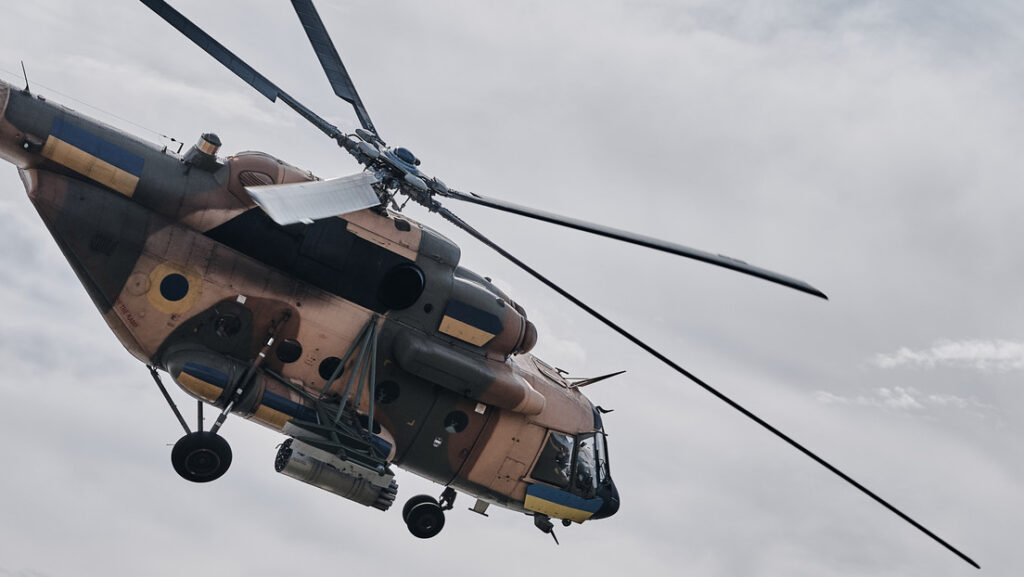 Helicóptero militar en la República Popular de Donetsk, 18 de septiembre de 2024.Kostiantyn Liberov / Gettyimages.ru 
