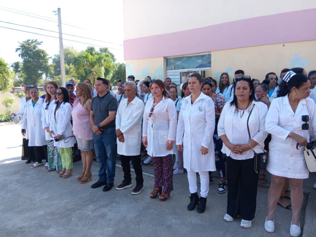 El acto se realizó en el Policlínico 4 // Foto: Samantha Cabrera 