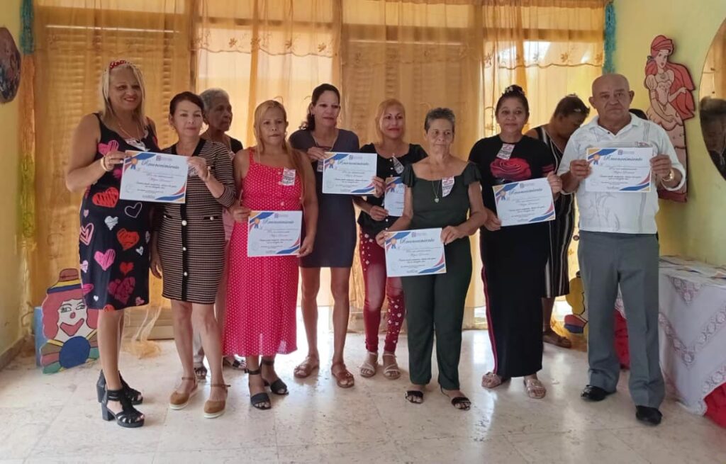 Reconocimiento a educadores destacados en el proceso docente // Foto: Claudia Sánchez 