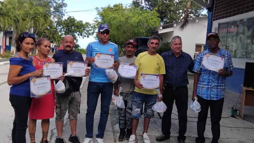 En la actividad de cierre del 2025 en Pescagran se entregaron estímulos a los trabajadores más destacados del año // Foto: Eliexer Peláez Pacheco.