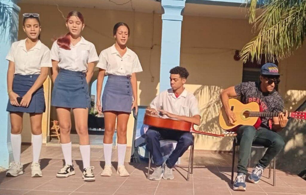 Fotos cortesía de Yamisleydis Mompié Rodríguez, primera secretaria de la UJC en Manzanillo