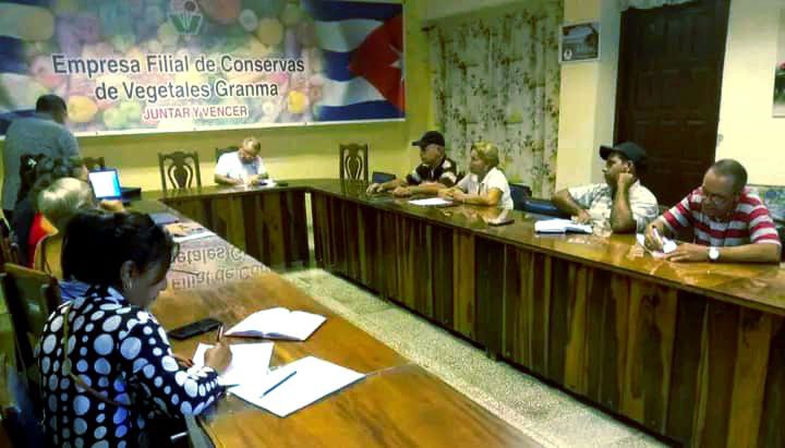 Foto: Mario Martínez, comunicador de de la empresa Filial de Conservas de Vegetales Granma