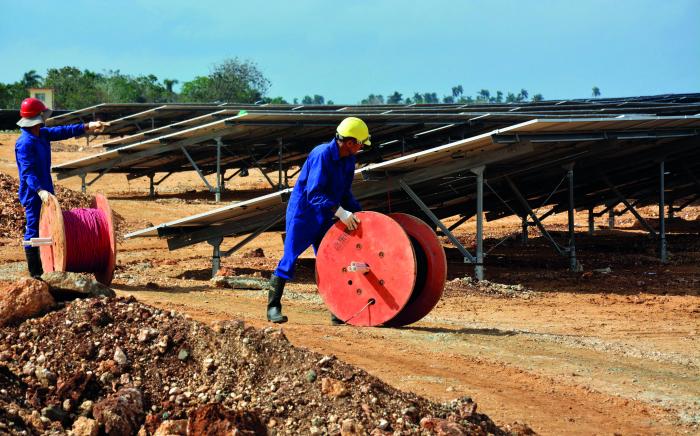  Se mantiene en ejecución el programa inversionista de parques solares fotovoltaicos. Foto: Ricardo López Hevia 