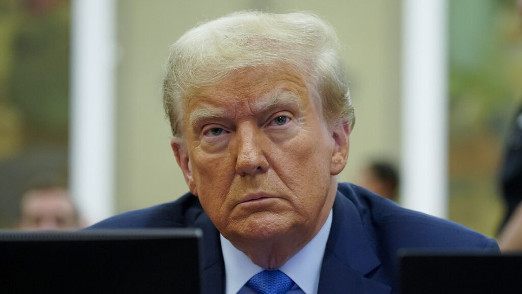 La nueva Estrategia de Seguridad Nacional de Trump publicada en diciembre afirma que «tras años de abandono, Estados Unidos reafirmará y aplicará la Doctrina Monroe para restaurar la preeminencia estadounidense en el hemisferio occidental».