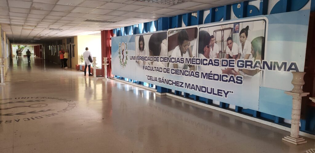 Universidad de Ciencias Médicas de Granma, descentraliza la  formación de profesionales de ese sector // foto Lilian Salvat Romero 