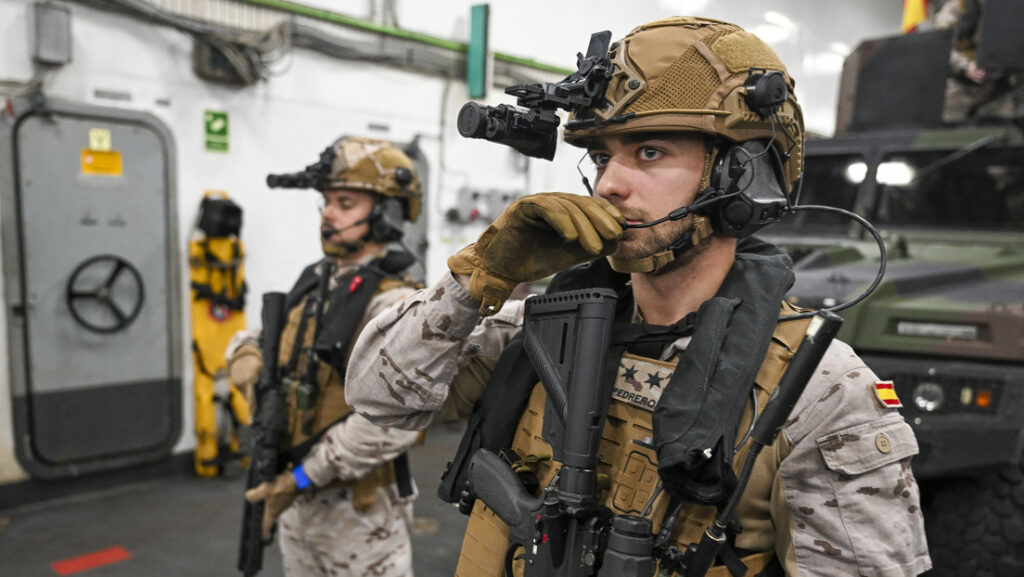 Soldados participan en el anuncio del ejercicio naval STEADFAST DART 26, uno de los mayores ejercicios de la OTAN en 2026. Rota, España, 29 de enero de 2026.Halil Sagirkaya / Gettyimages.ru 