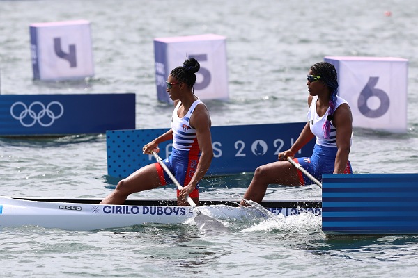 La dupla histórica del C2 cubano se entrena en Guatapé, Colombia, rumbo a Santo Domingo 2026. Foto: Roberto Morejón