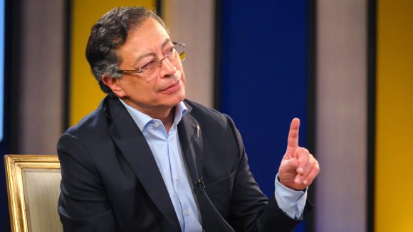 El presidente colombiano afirma que Trump pretende amedrentar a Latinoamérica. Foto: @gustavopetrourrego.