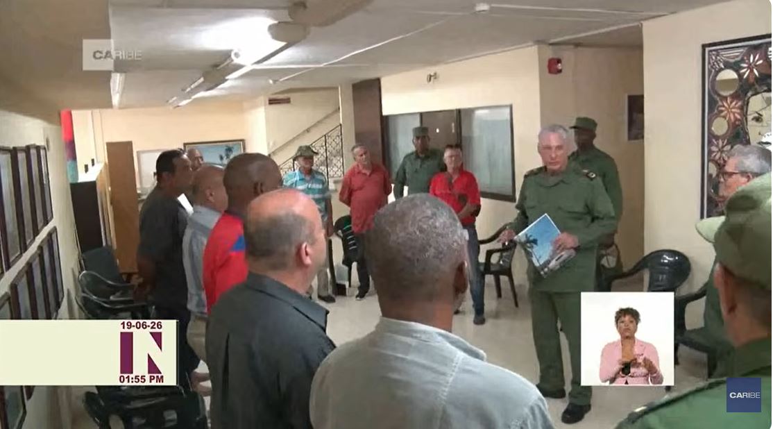 Díaz-Canel en Consejo de Defensa. //Foto: Canal Caribe 