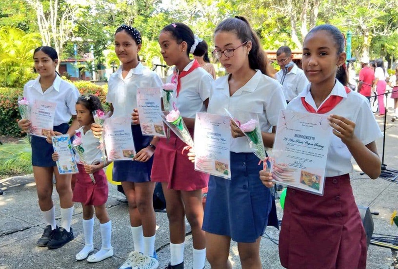 Foto: tomada del perfil en Facebook Dirección Provincial de Educación, Granma, Cuba
