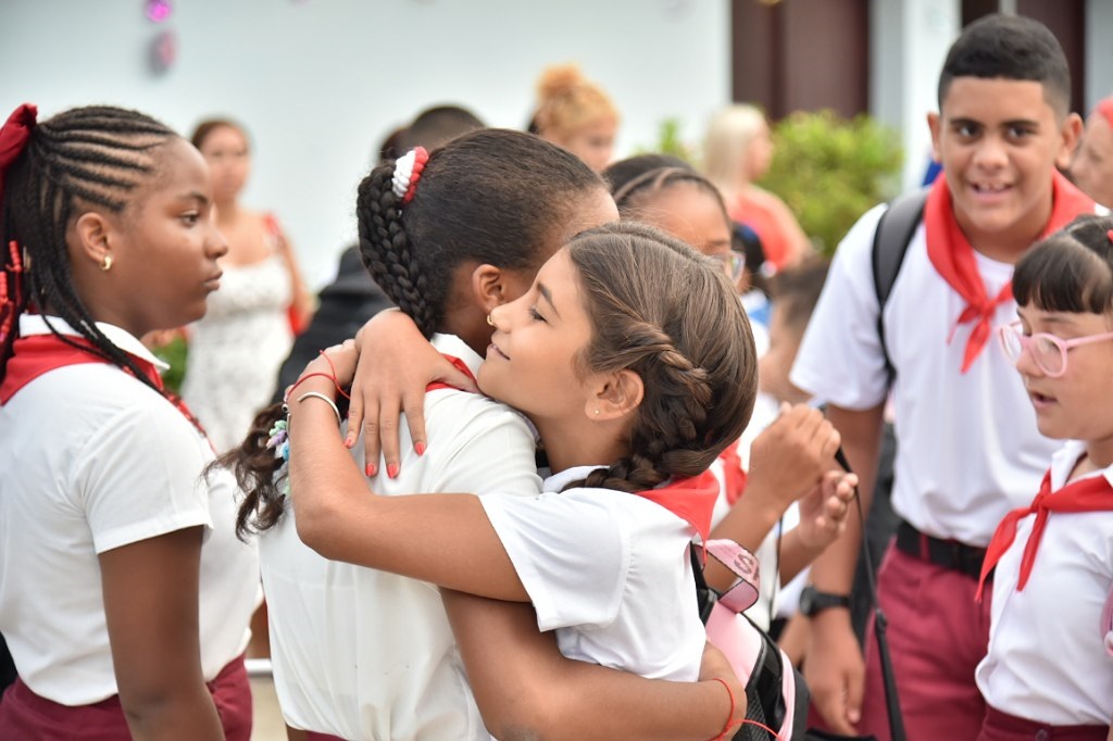 Cerca de un millón 500 mil estudiantes volverán a las aulas en Cuba // Foto: Cubasi