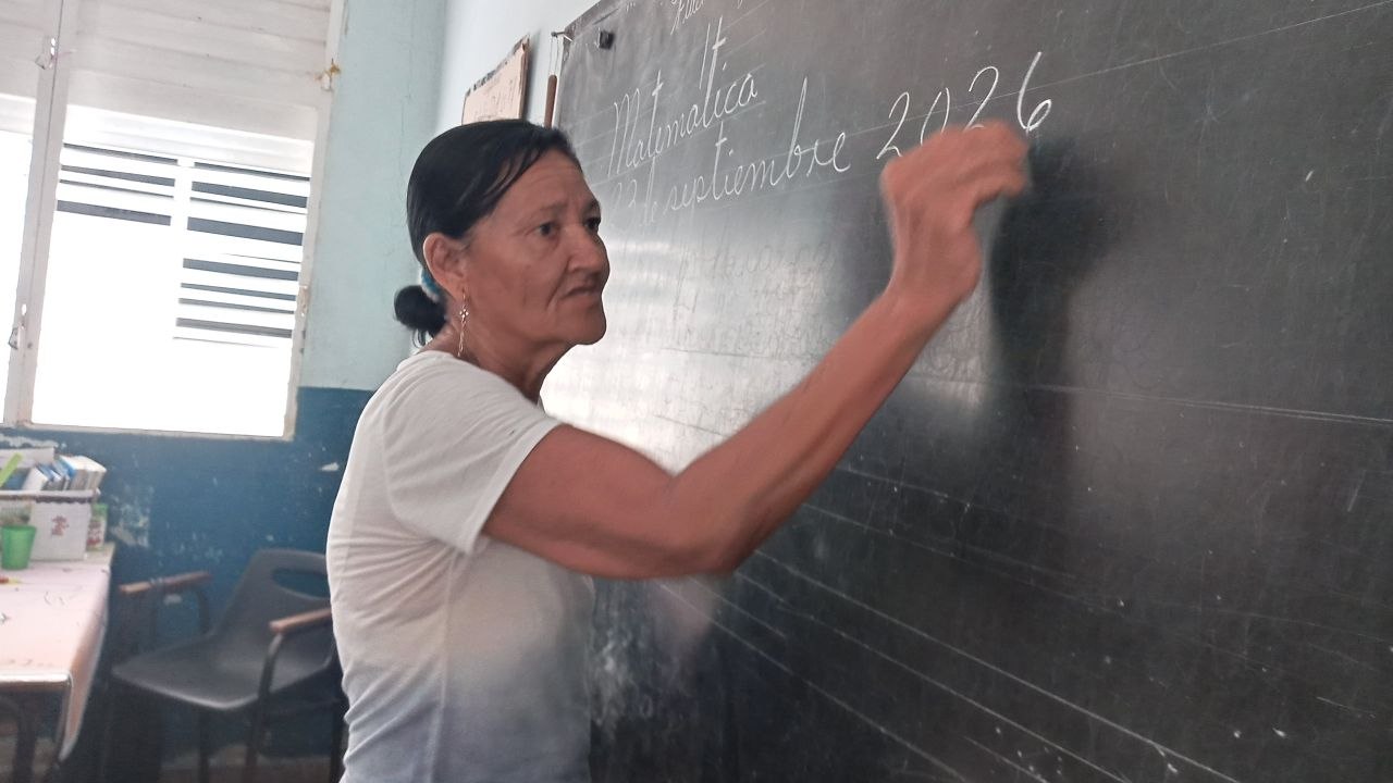 Maestra Mireya Campusano en el ejercicio de su profesión.//Foto: Annia Pacheco