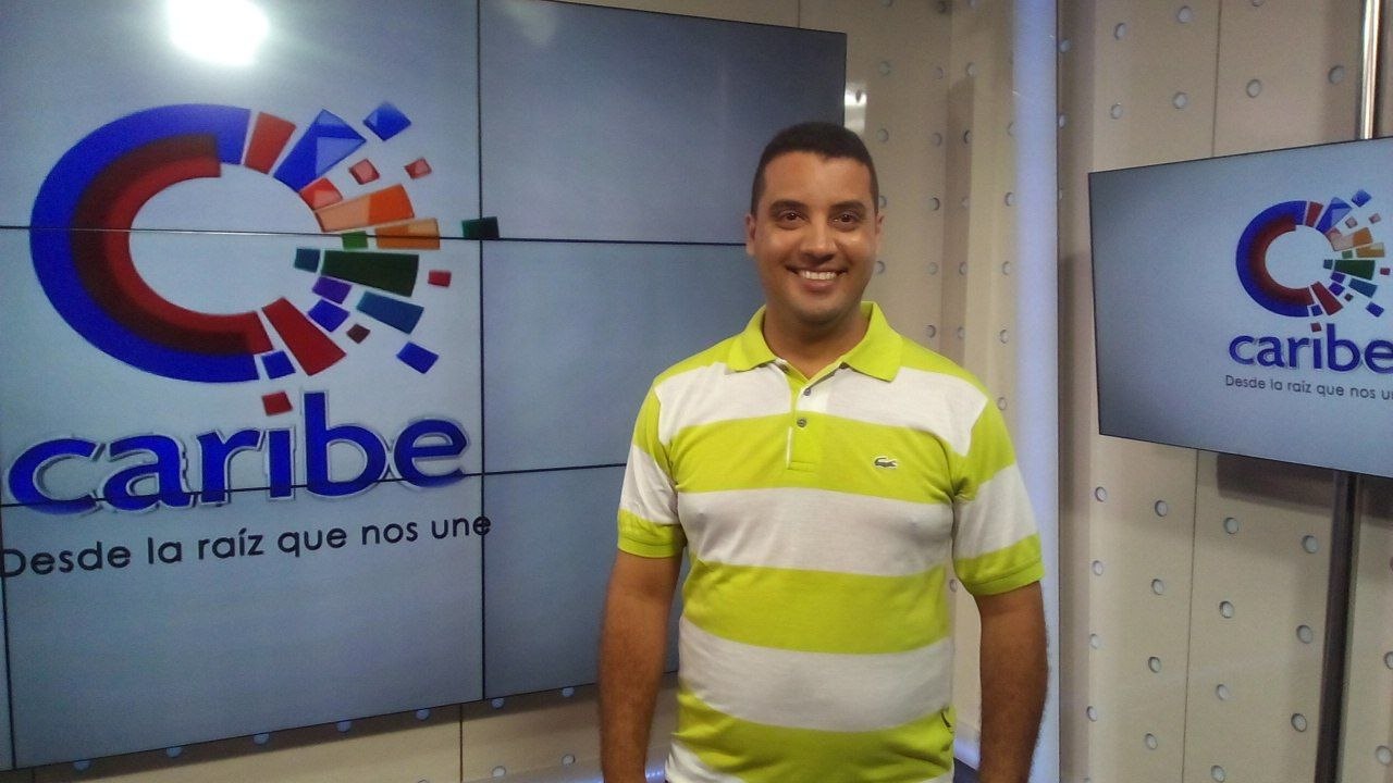 Durante una de sus visitas al Canal Caribe. // Foto: Cortesía del entrevistado